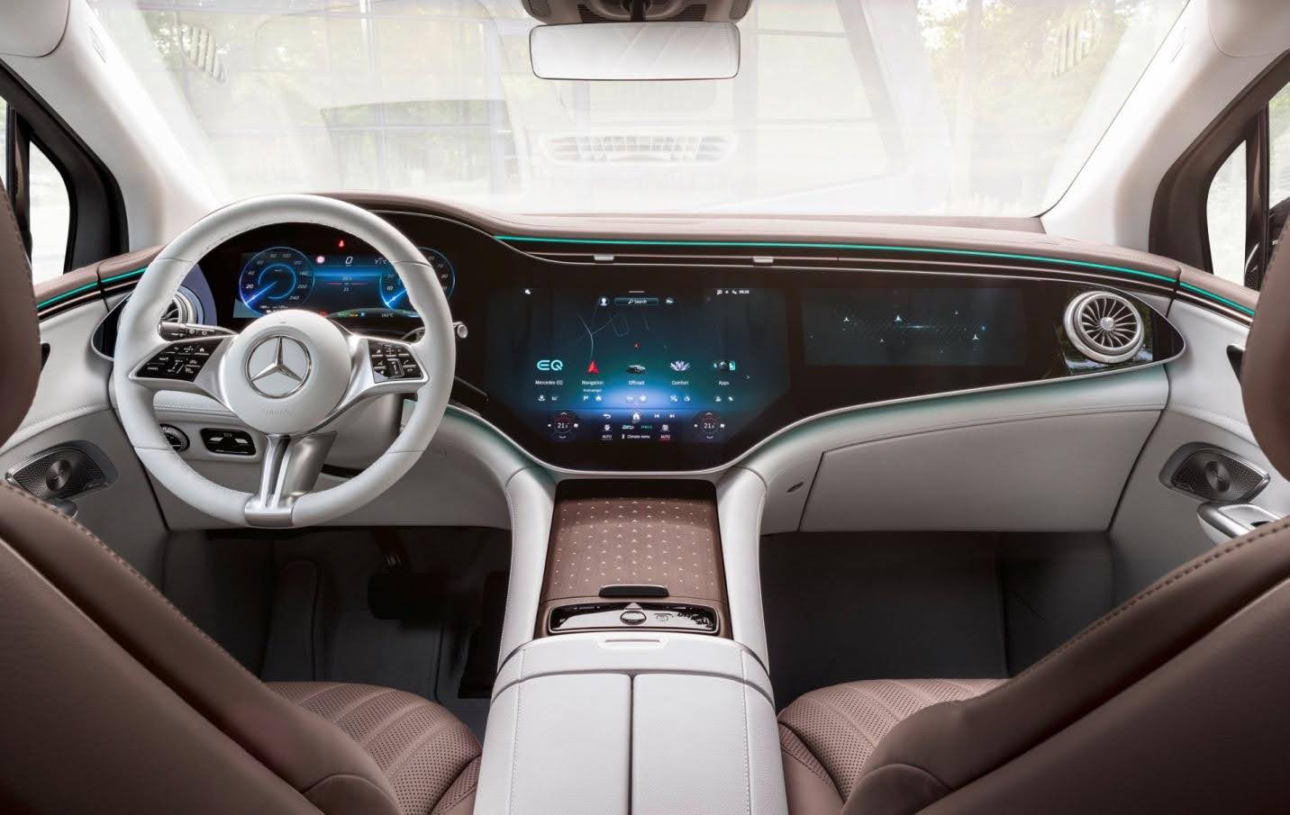 Mercedes-Benz EQE 2024 được tích hợp nhiều cải tiến nhưng giá thành không đổi
